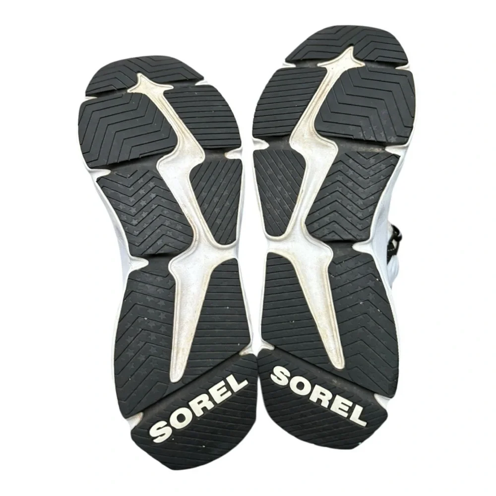 SOREL KINETIC RNEGD SPORT Waterproof Outdoor Boot Black White size 10.